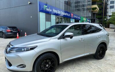 2015 Toyota Harrier premium 2.0 Sunroof