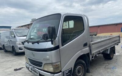 2004 TOYOTA DYNA TRUCK 150 D