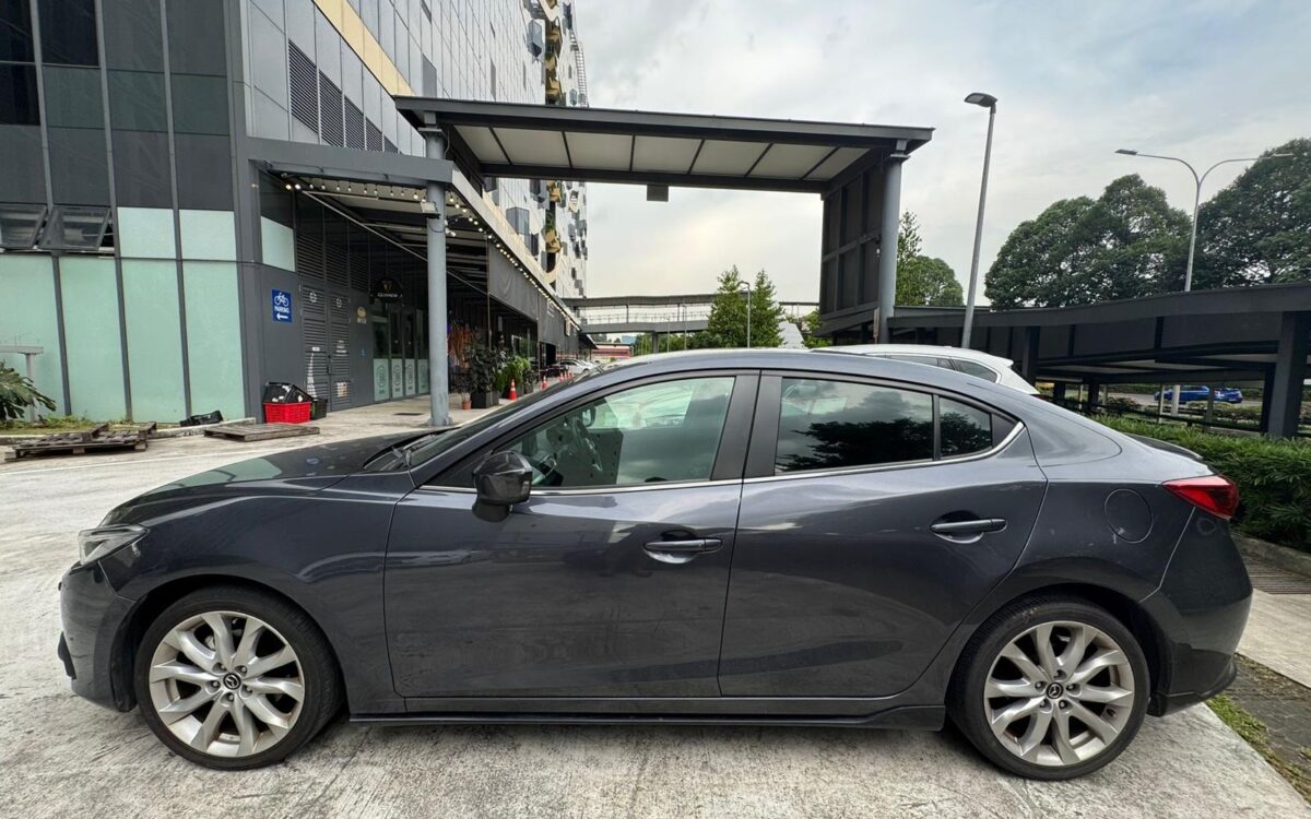 MAZDA 3 2015 (9)
