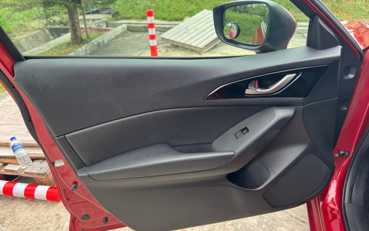 WhatsApp Image 2024-12-13 at 11.06.03 PM (1)