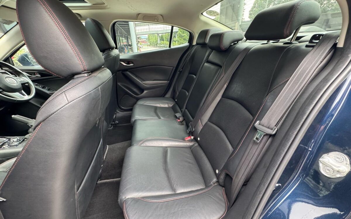 Mazda 3 (16)